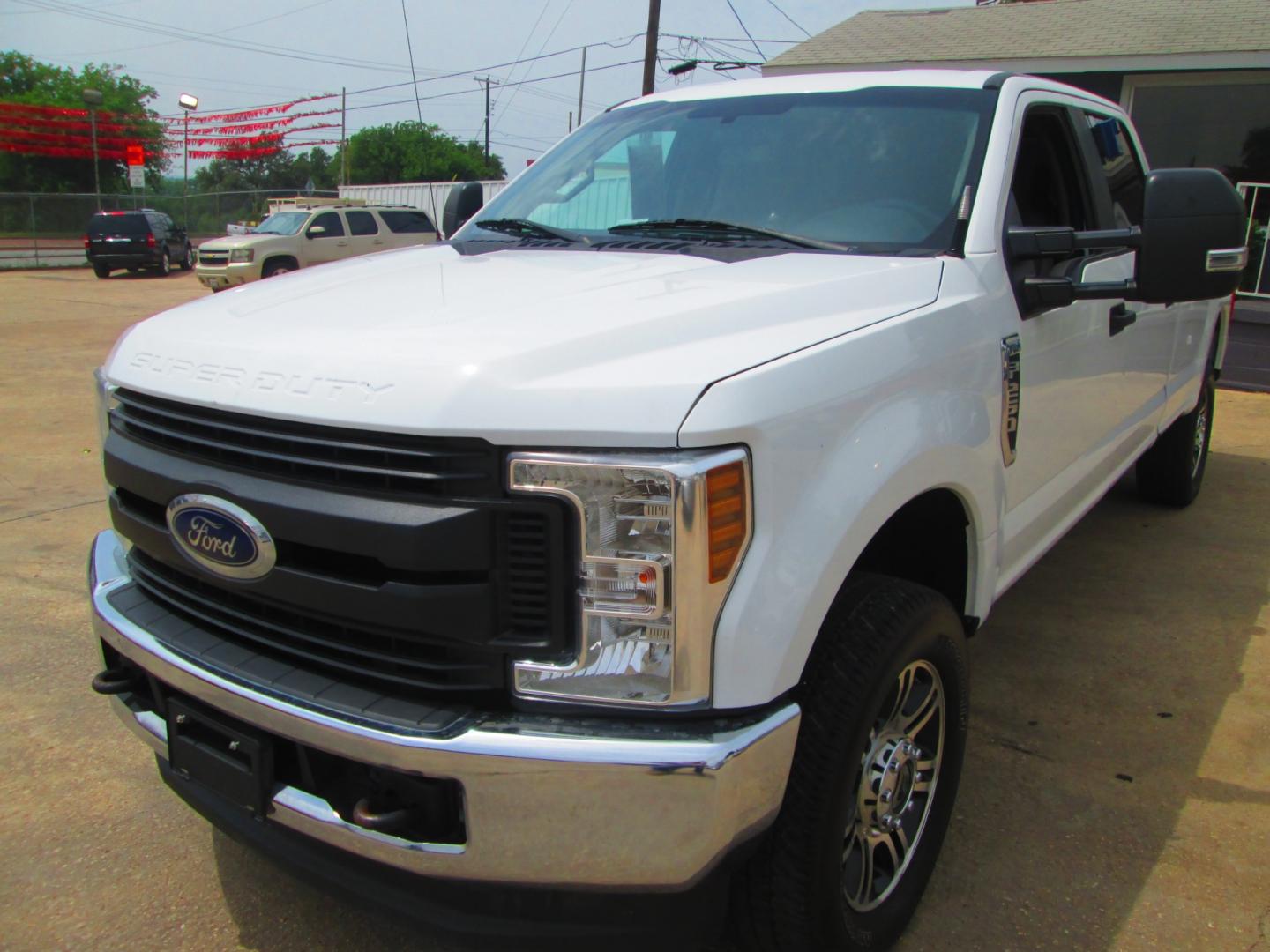 2019 WHITE Ford F-250 SD (1FT7W2B63KE) , located at 1815 NE 28th St., Fort Worth, TX, 76106, (817) 625-6251, 32.795582, -97.333069 - Photo#0